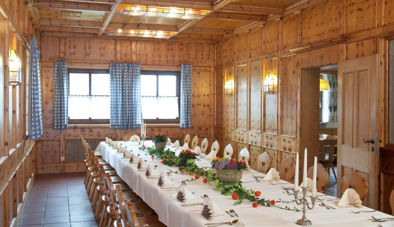 Hotel Am Regenbogen Кам Екстериор снимка